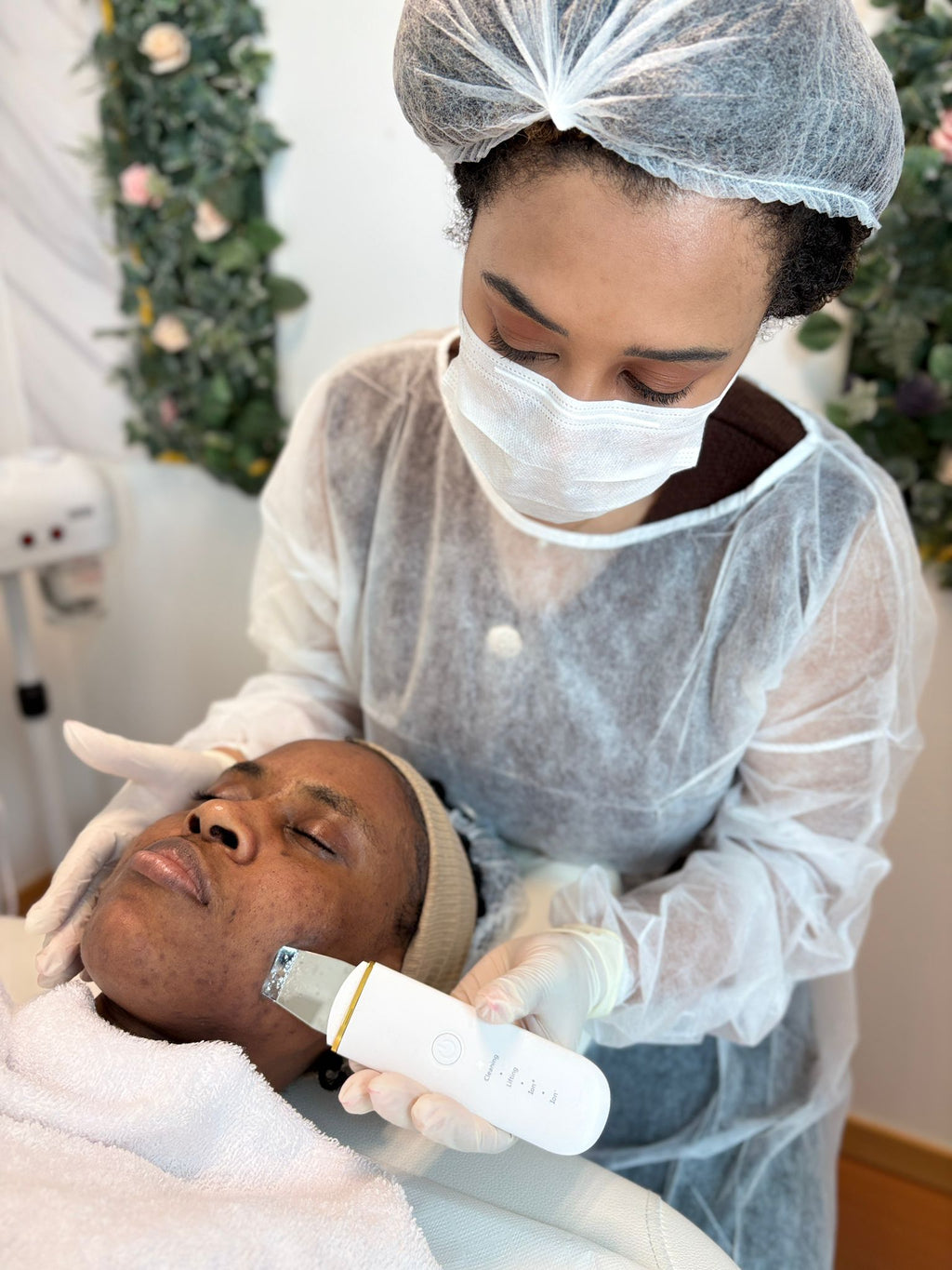 FORMAÇÃO PROFISSIONAL: LIMPEZA COMPLETA HYDRA FACIAL